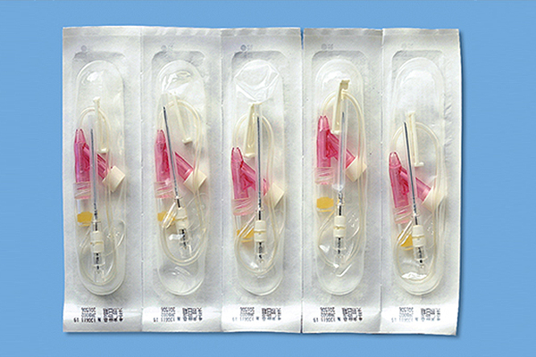 七層(ceng)共擠高阻隔(gé)流延易揭膜(mo)